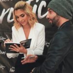 Laura Chimaras Instagram - Buenos días ☕️ Hoy jueves de #TBT quiero recordar el viaje que hemos tenido desde el día que decidí publicar mi primer libro 📚 1) Pasiones Narcóticas en el 2017 🖤 (ficción) 2) Contratiempo junto a @andreinaepa en el 2018 🤍 (ficción) 3) La Historia de una Adicta en el 2019 🖤 (ficción) 4) Palabras Perdidas en el 2020 🩶 (poesía) 5) Nunca Pierdas la Fe Vol. I en el 2021 🤍 (novela - basada en la vida real) 6) Nunca Pierdas la Fe Vol. II próximamente en el 2024 🤍 (novela - basada en la vida real) Un hermoso viaje hemos tenido, lleno de aprendizaje, lágrimas, risas. ¿ya leyeron todos? Consiguen todos mis libros en USA a través de laurachimaras.com También en Amazon 🌎 Y recuerdan que NPLF está disponible en Argentina a través de laurachimaras.com 💙