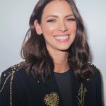 Laura Chimaras Instagram - Si me preguntan ¿cómo defines el público de anoche en Maracay? Diría que, hermoso, cálido, sensible, divertido, despierto, con muy buena vibra. Cada noche es tan especial que no existen palabras que definan lo que se vive🖤 Maracay gracias me voy con el corazón lleno de amor. Nunca Pierdas la Fe sigue tocando almas✨