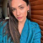 Laura Chimaras Instagram - 🩶 🤫