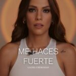 Laura Chimaras Instagram - Tú me haces fuerte 🖤 POEMA 28/29 ✍🏻😱 Solo queda 1 poema ✨ #poemacorto #poesíaymúsica #poeta #poetry #spokenword #spokenwordpoetry #poesía #chimaraslaura