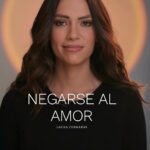 Laura Chimaras Instagram - Negarse al amor es un acto de cobardía… POEMA 3/29 ¿Cómo van con los poemas? 🧡 #poemas #poemacorto #poesíaenespañol #poesía #chimaraslaura #poemasdeamor