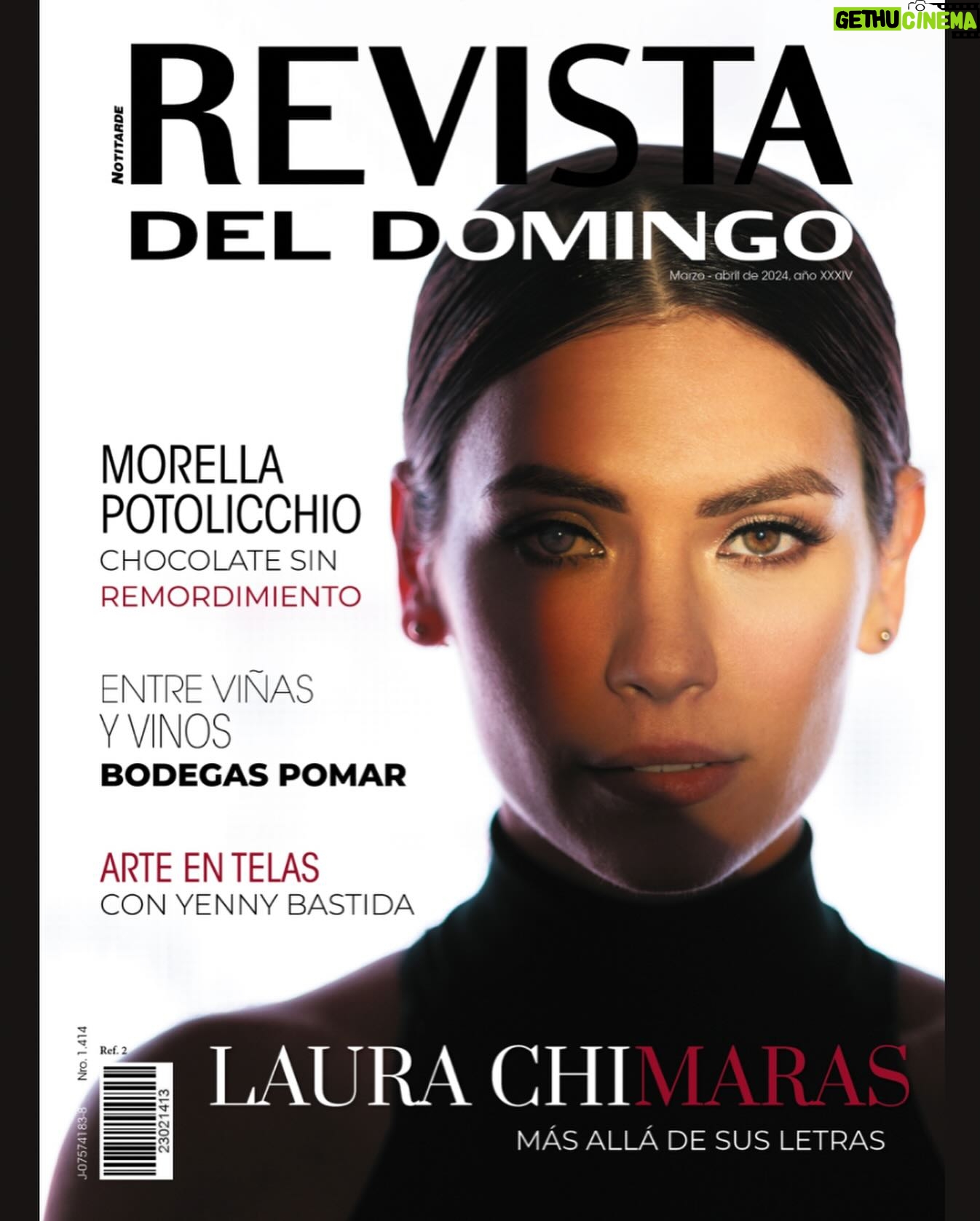 Laura Chimaras Instagram - Esto pasó anoche en mi país Venezuela 🇻🇪🥹 Tuve le oportunidad de ser la portada de @rdeldomingo y no sólo el trabajo que se hizo de edición, la conversación que tuvimos, fue grandiosa, si no que, entre todo el recorrido, escribí un artículo donde cuento no sólo el proceso que ando transitando, si no la importancia de la lectura y en este caso de la poesía en nuestras vidas. Gracias a todo el equipo, a todas las personas que estaban anoche en el evento, sé que nos vamos a ver muy pronto mi Venezuela linda🇻🇪 Te llevo en mis poemas, en mis libros, en mi sentir más que nunca. Mientras el tiempo pasa, más te extraño y más ganas de volver a abrazarlos tengo. PRONTO NOS VEMOS MI VENEZUELA, PRONTO🇻🇪 La fotografía de portada fue realizada por @elizabethmua El domingo ya estará disponible en físico en todas las tiendas @redvital.ve del país. En los vuelos de Turpial Airlines y en más de 160 puntos de cortesía de distribuidor en: Caracas, Carabobo, Aragua, Cojedes y Costa de Falcón. #revistadeldomingo
