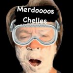 Laura Felpin Instagram – Voici un nombre infime de messages d’encouragement que m’a envoyé mon père sur l’application WhatsApp entre 2022 et 2024. Chaque soir avant de monter sur scène. 200 fois donc. Papa je salue ta créativité (mais maman attends toujours la pension), bises.