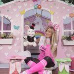 Laura Franco Instagram - Se acercan las Pascuas 💖💘🍫 y nosotros ya estamos festejando al ritmo de El Conejo Pascualín 🎶 ¿Ya escucharon su canción? 🐰 Aunque no siempre aparece lo que el quiere… ¡Nos sorprende haciendo magia como puede! 🪄 ¿Te acordas cómo sigue la canción? 👇🏻 #panam #yosoypanam #panamfiesta #música #canciones #niños #alegria #juegos #diversión
