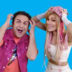 Laura Franco Instagram – ¡Atención familias! FIN DEL SUSPENSO…👀
¡Anunciamos con mucha emoción que nuestro querido @diegotopaok 💘 se sumó para cantar, jugar y bailar junto a Panam en SE ARMÓ EL FIESTÓN 🎶 y ésto es un flor de notición!!! 🎉
Y si hay canción… hay videoclip!
🗓️ Super estreno MUY PRONTOOO.
SE ARMÓ EL FIESTON escrita por laura franco panam con música de Carlos Tarrío y arreglos de @fede.vilas
Chiquipines ¿Alguna vez tuvieron piojos? 🔎👾 Vamos a combatirlos juntos al ritmo de SE ARMÓ EL FIESTÓN
¡No se lo pueden perder! 🎉🎵💥🙌🎬🎉❤️
#panam #yosoypanam #panamfiesta #música #canciones #niños #alegria #juegos #diversión #topa #diegotopa #searmoelfieston