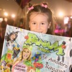 Laura Franco Instagram - ¡GRACIAS POR TODO SU AMOR! 💘 Verlos disfrutar para mi es un gran fiestón 🎉 ¡Cada saludo, cada risa, cada explosión de alegría que me brindan es mi mayor motor creativo! 🎶❤️ Gracias por abrazarme en su niñez con tanto cariño 😍 Y gracias KIDZAPALOOZA por permitirnos vivir una verdadera fiesta a pura Panammanía 🤩💖🌈🎉 #panam #yosoypanam #panamfiesta #música #canciones #niños #alegria #juegos #diversión