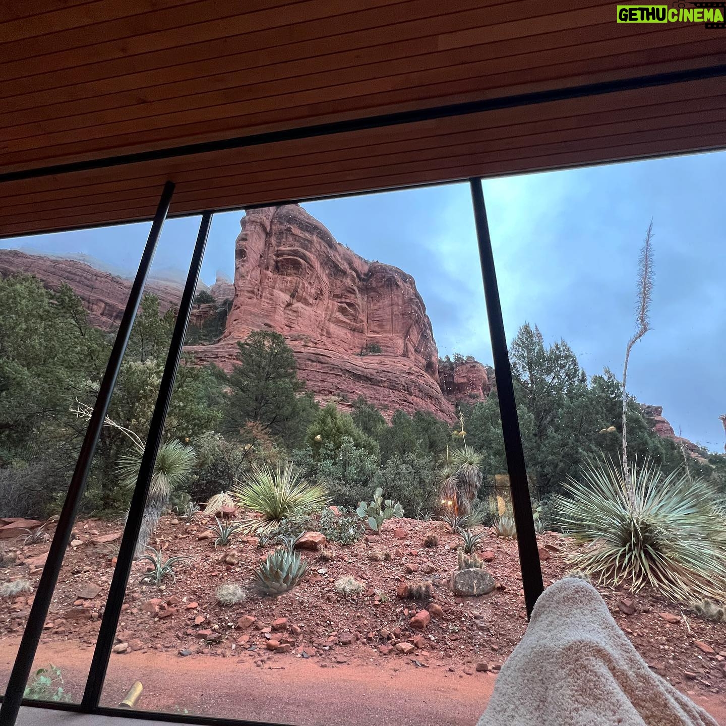 Laura Harrier Instagram - laura you’ve been at a day spa for a week!
