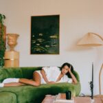 Laura Harrier Instagram - at home in la by @adrianmartinn