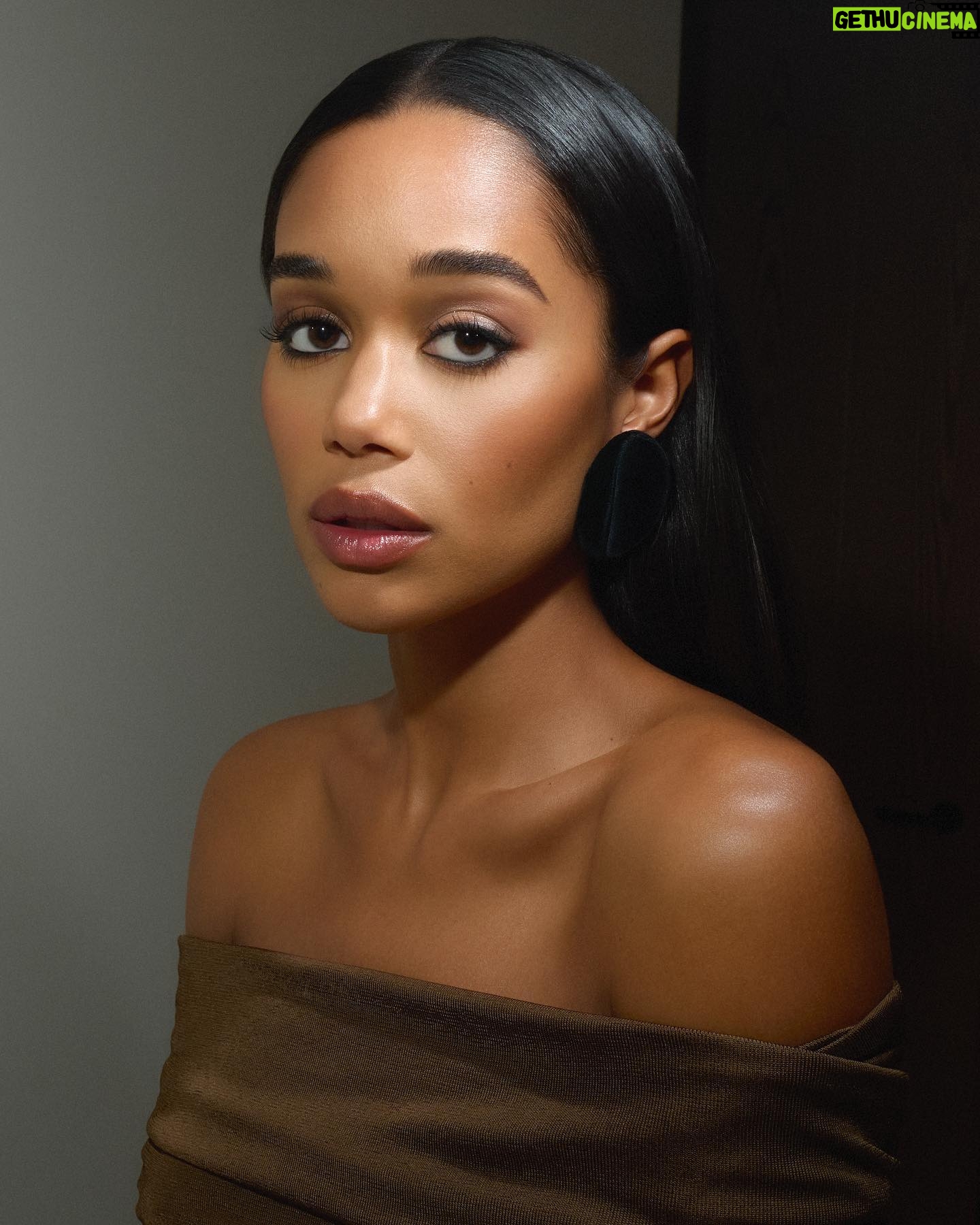 Laura Harrier Instagram - getting ready with @yslbeauty 🤎 #yslbeautypartner