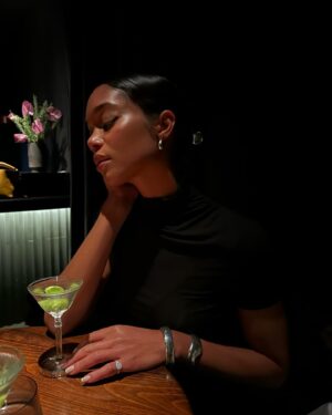 Laura Harrier Instagram - cdmx 🍸🚬