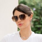 Laura Neiva Instagram – A coleção exclusiva da cápsula Ralph Eyewear para o Brasil vai muito além de um simples acessório de moda.  Descubra a sofisticação e a exclusividade que vão além do que se vê. 💫 @opticenterotica #Ralph #RalphEyewear #Publi
