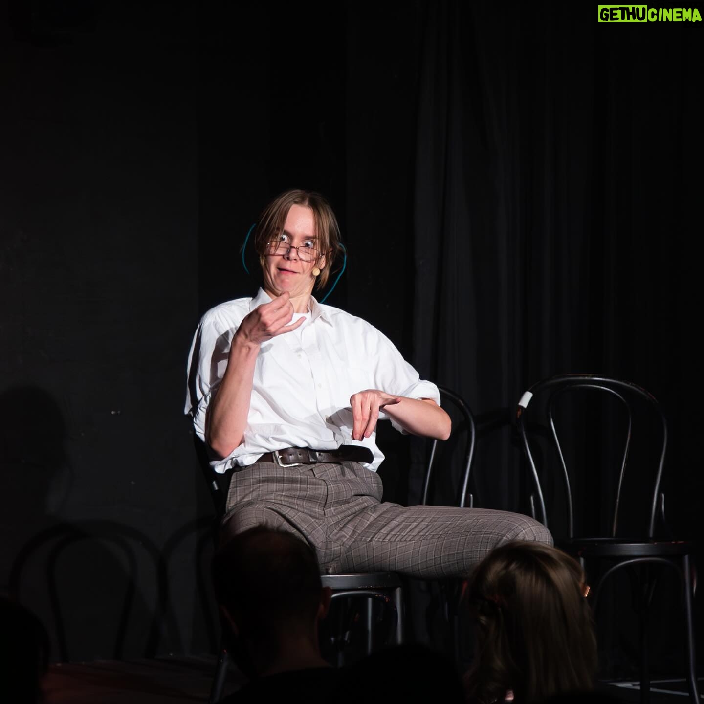 Laura Ramoso Instagram - what’s great is looking like this is possible 💫 . . Frances at @sohotheatre shot by @blackfishproductions