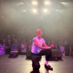 Laura Ramoso Instagram - Brisbane!!! Brissy!! Thank you for an absolutely wild show in your gorgeous and humid city 💙🌴🌞 @bris_powerhouse