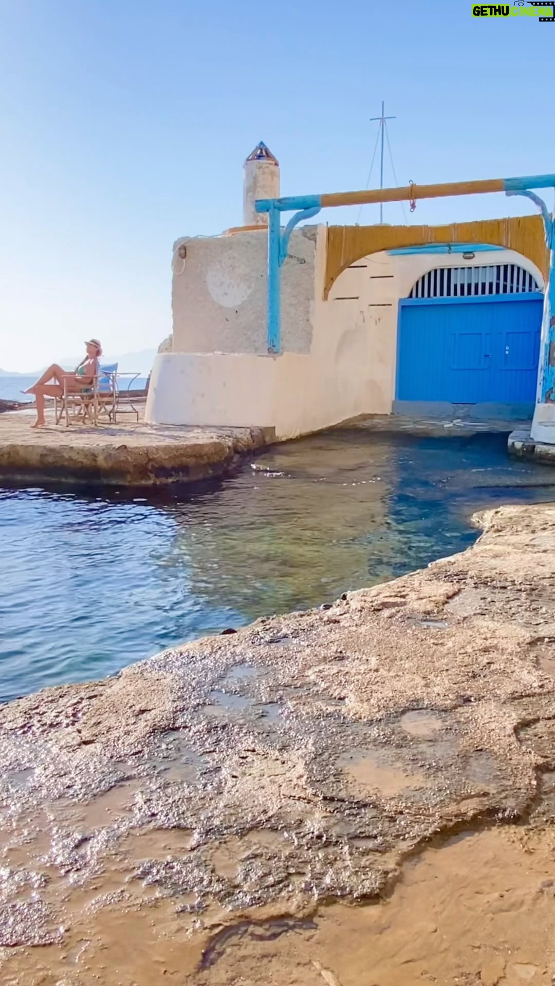 Laura Torrisi Instagram - La vita lenta a Milos 🦋