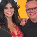 Laura Torrisi Instagram - Devo ammettere che non è stato semplice trovare qualcosa che Il grande @gigidalessioreal non sapesse cucinare, perché tutti lo conosciamo come un grande artista, ma pochi sanno che Gigi è anche un ottimo cuoco!!! 🤩👨🏻‍🍳❤️ Vi aspettiamo stasera a “Questo non lo so fare” ore 22:00 #canale33 #foodnetwork #Discovery