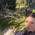 Laura Torrisi Instagram – Sometimes… 👩🏻‍🌾🪚🪵