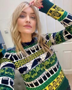 Laura Whitmore Instagram - Lá Fhéile Pádraig sona duit ☘️ So grateful for the people I got to spend this weekend with! Big up the Irish team and loving each day with the joy you deserve. Sending love and craic to you all! 1st jumper is @callan_knit with bray head and some of my favourite irish things! Guinness jumper @pellador_fc Thank you @saturday.kitchen @bbcone and @matt.tebbutt for a great start to the celebrations and @clodagh_mckenna for throwing the best party EVER!