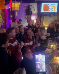 Laura Whitmore Instagram - Gorgeous night last night raising funds for @childrenwithcanceruk at the Ultimate Christmas Quiz! We won the quiz and had a sing song ( I couldn’t help but get involved for Fairytale of New York) beautiful night with beautiful souls 🧡 Though highlight definitely @robbrydon singing wannabe to the Goldfinger tune! Thanks to everyone who supported a great charity x