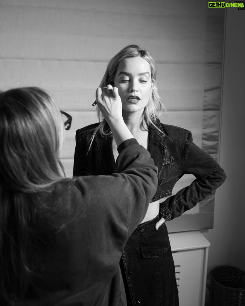 Laura Whitmore Instagram - LFW BTS 🖤 my younger make up artist was a bit too bossy so @toribmakeup stepped in. Thanks for the snaps @georgeonaboat wearing @mark_fast and @dear_frances #whatwhitmorewore