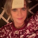 Laura Whitmore Instagram – Grateful I get to spend this week feeling so loved and safe. Thinking of those who find this time of year hard. Wishing you all a Merry Christmas… and I took the post-it selfie AFTER I guessed the right answer! ❤️