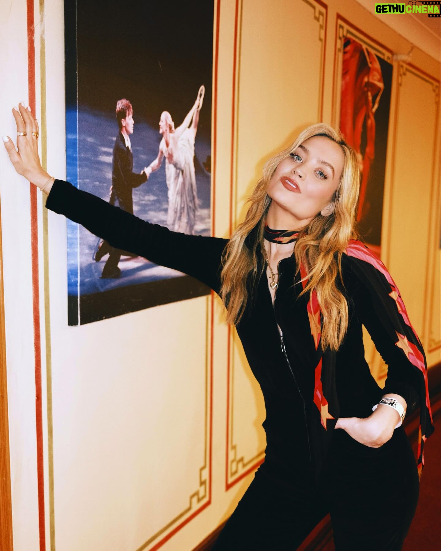 Laura Whitmore Instagram - Royal Albert Hall BTS (and I will have a hair tie around my wrist to the day I die!) Jumpsuit @freepeopleeu Scarf @rockinshq Yellow leather dress @lamaniafashion 📸 @georgeonaboat