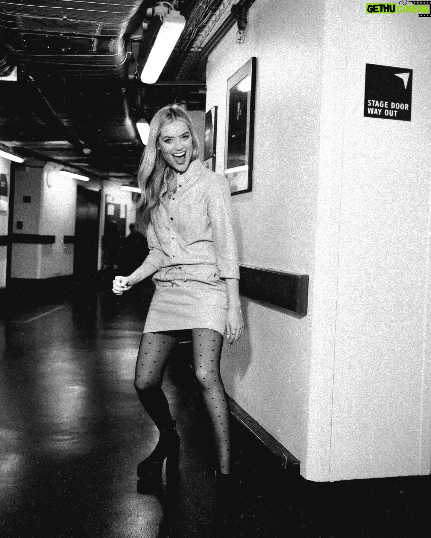 Laura Whitmore Instagram - Royal Albert Hall BTS (and I will have a hair tie around my wrist to the day I die!) Jumpsuit @freepeopleeu Scarf @rockinshq Yellow leather dress @lamaniafashion 📸 @georgeonaboat