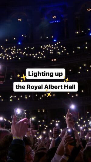 Laura Whitmore Instagram - Seven nights of lighting up the @royalalberthall for our incredible young people ✨

@thewhitmore was just one of our amazing hosts who helped to create the Ultimate Selfie Moment at #TeenageCancerGigs.

There’s still time to donate and make sure cancer doesn’t stop young people from living their lives 💙