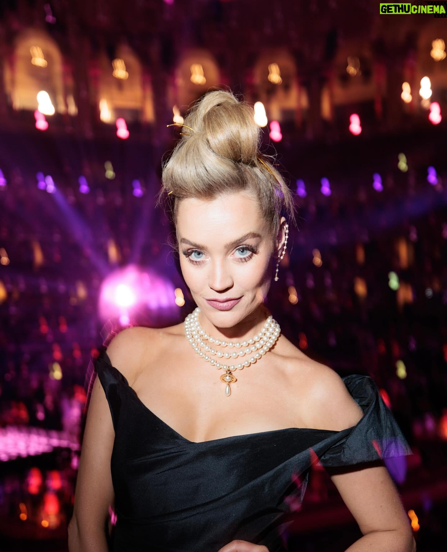 Laura Whitmore Instagram - ( I wrote a really soppy post here about London and fashion and Vivienne Westwood that took ages and now it’s disappeared and I don’t have the mental ability to write again now as I need a bottle of conditioner to brush out my hair. But come back later for lovely words )