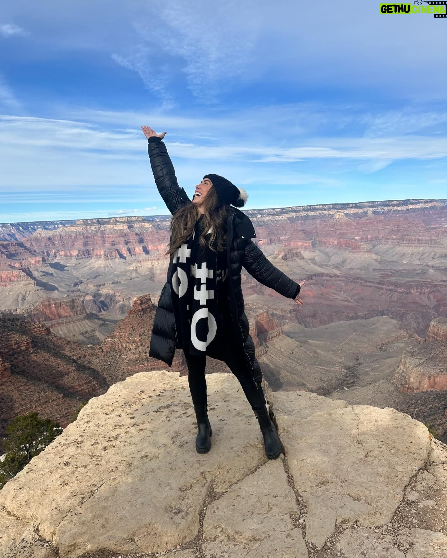 Lauren Gottlieb Instagram - Resurfacing after the holidays π΅βοΈπ¦π₯π
We had a great time exploring Arizona while introducing our families for the first time β₯οΈπ«ΆπΌ #meettheinlaws #arizonachristmas #scottsdale #sedona #flagstaff