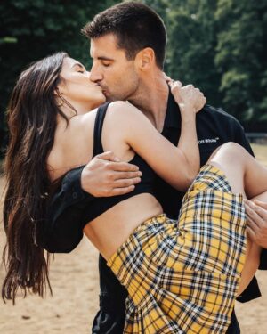Lauren Gottlieb Instagram - Happier with you 😍💓

#happy #couple #instaofficial #inlove #bae #goals #london #laurengottlieb #newinflux

📸 @ziebellphotography