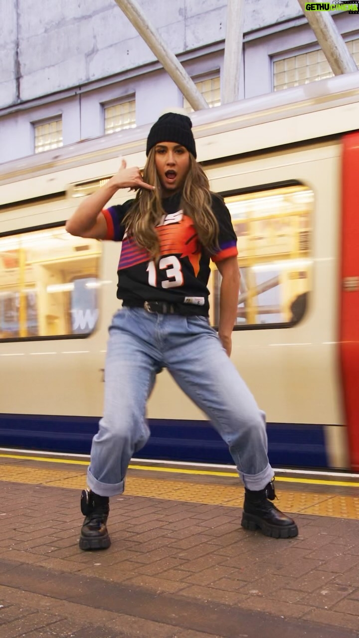 Lauren Gottlieb Instagram - This new @tatemcrae song has me dancing everywhere!! ππ«ΆπΌ dc: @kevinbannier_ β€οΈβπ₯#tatemcrae #kissestomyexes #exes #banger πΈ @newinflux π #london #uk #dance #reels #dancechallenge