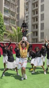 Lauren Gottlieb Instagram - Happy International Dance Day!!! #throwback to a truly international collab with @v.unbeatable_official_india!! Baking under the hot Mumbai sun dancing our hearts out in this South Indian dance style was one of the most unforgettable moments 💛🤩 #dance #india #internationaldanceday