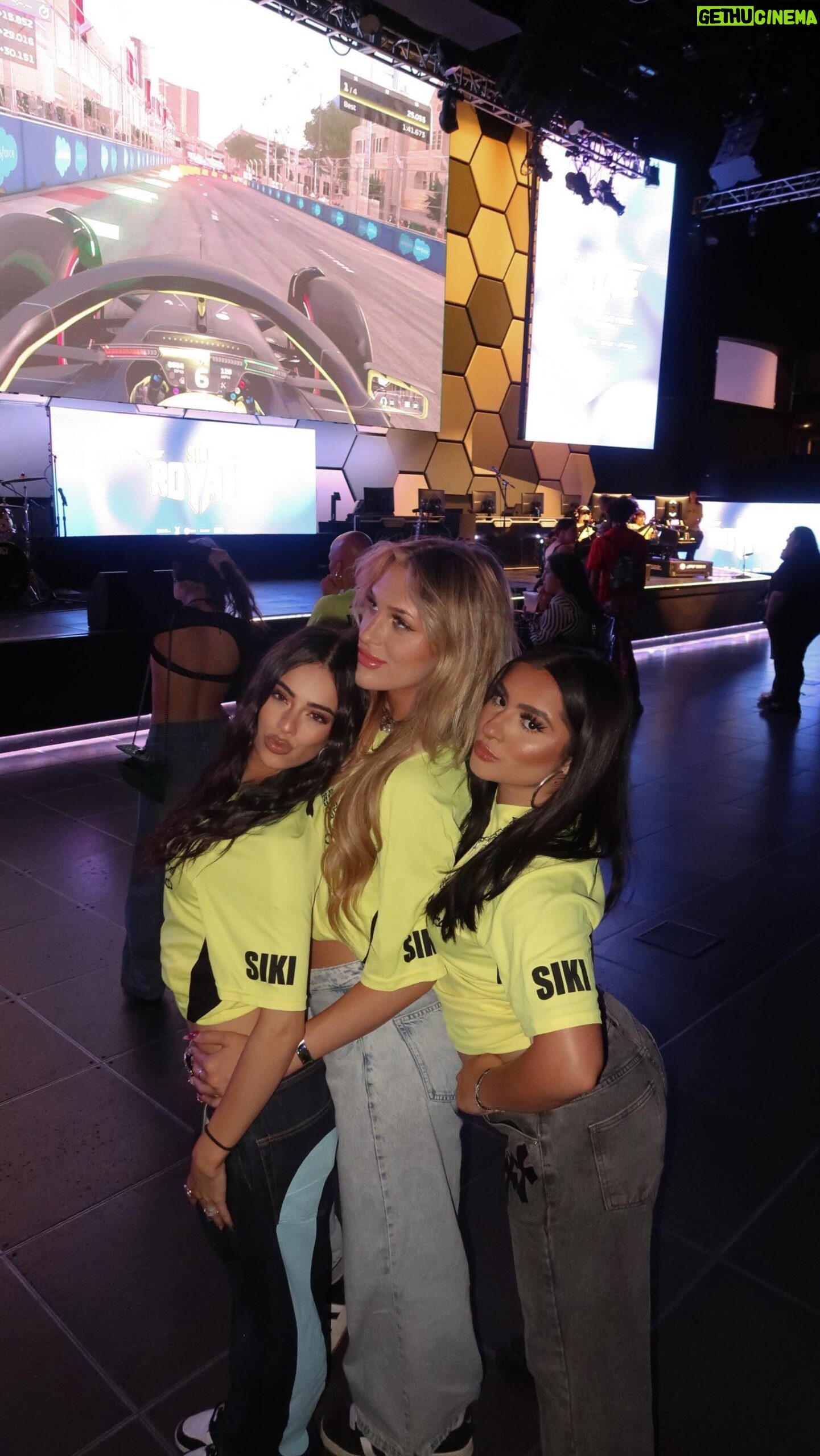 Lauren Kettering Instagram - thank you so much @siki.io @hyperx for allowing me to live my dream as a gamer for a day 🙈💛 the absolute best time !!