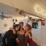 Lauren Lindsey Donzis Instagram – love all around ❤️