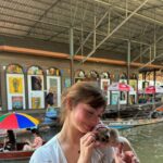 Lauren Lindsey Donzis Instagram - the baby lemur was wearing a burger king shirt btw