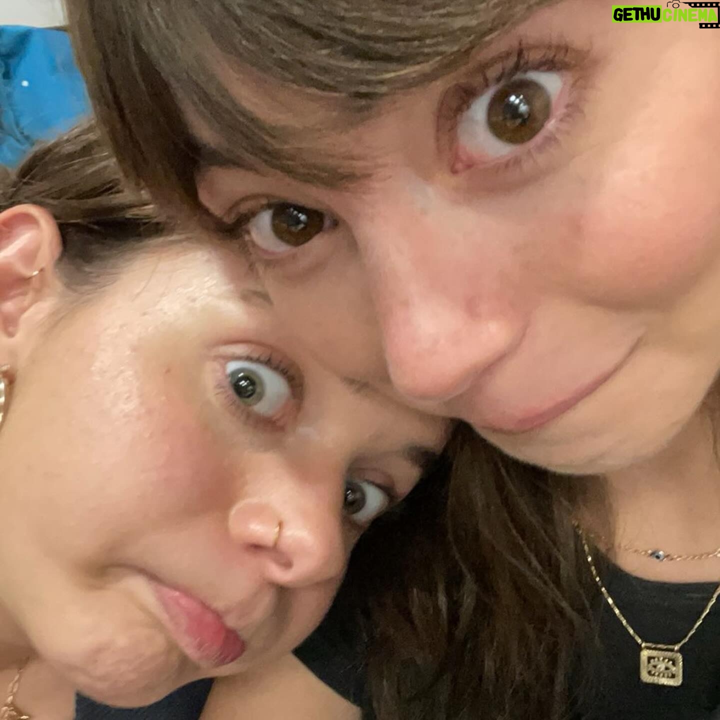 Lauren Lindsey Donzis Instagram - paloma marisol winter!!💋💋today is all about you💝cheers to being a 20 year old teenage girl! i love you infinitely🥂