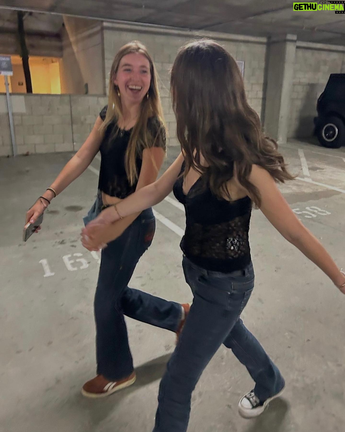 Lauren Lindsey Donzis Instagram - quick update 💝