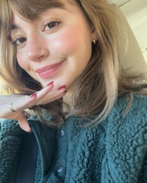 Lauren Lindsey Donzis Instagram - happy national women’s day to me. #selfies #lovemywomen #allyouotherwomenarecooltoo