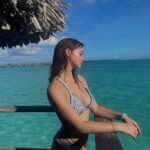 Lauren Lindsey Donzis Instagram - fully convinced im gonna see a mermaid here