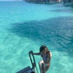 Lauren Lindsey Donzis Instagram - fully convinced im gonna see a mermaid here