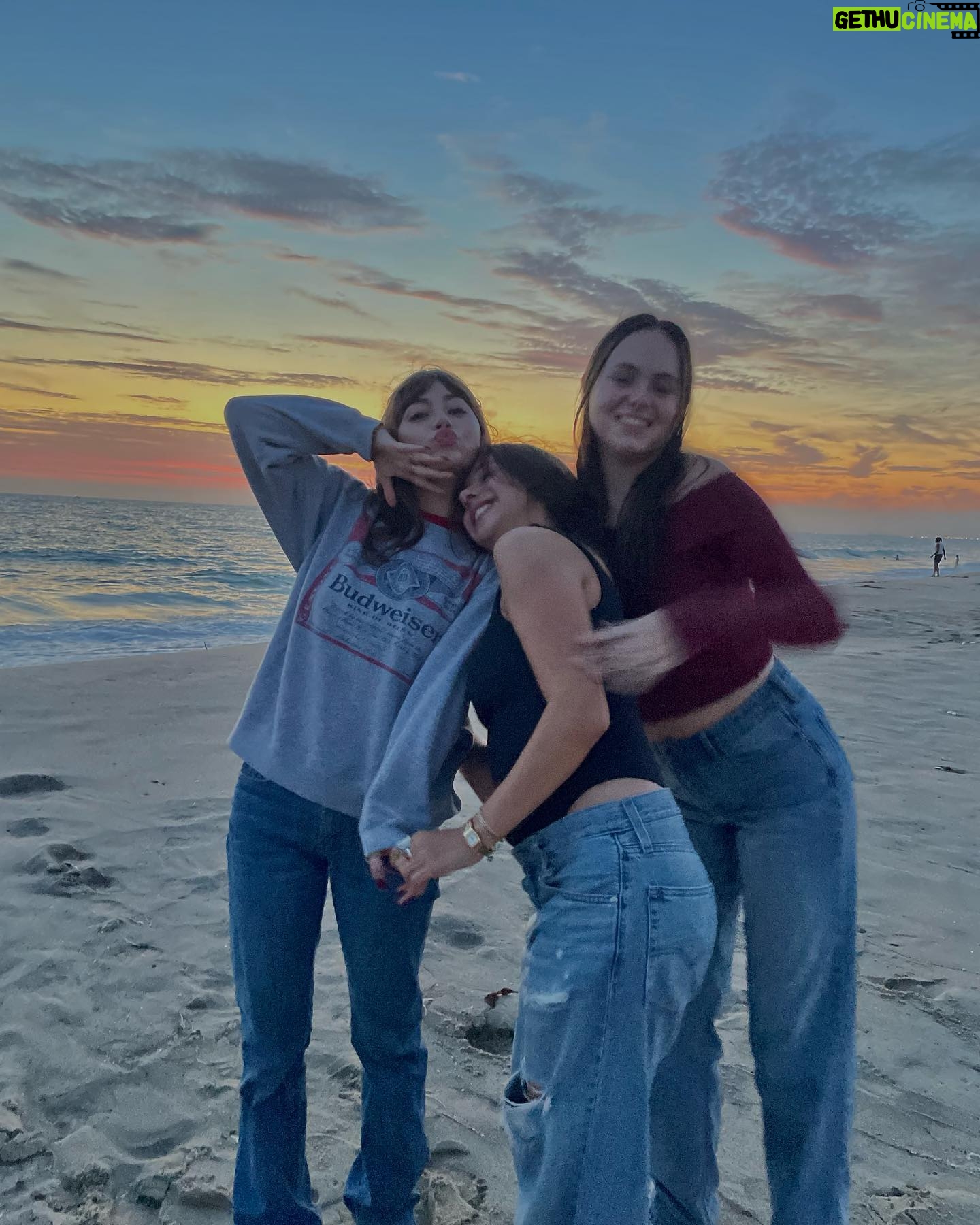 Lauren Lindsey Donzis Instagram - <333333333