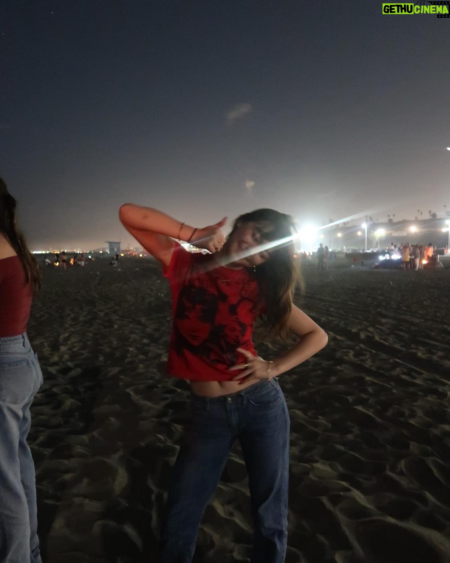 Lauren Lindsey Donzis Instagram - <333333333