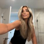 Lauren Luthringshausen Instagram - preview of this weeks vlog: 🤠💅🏼👯‍♀️
