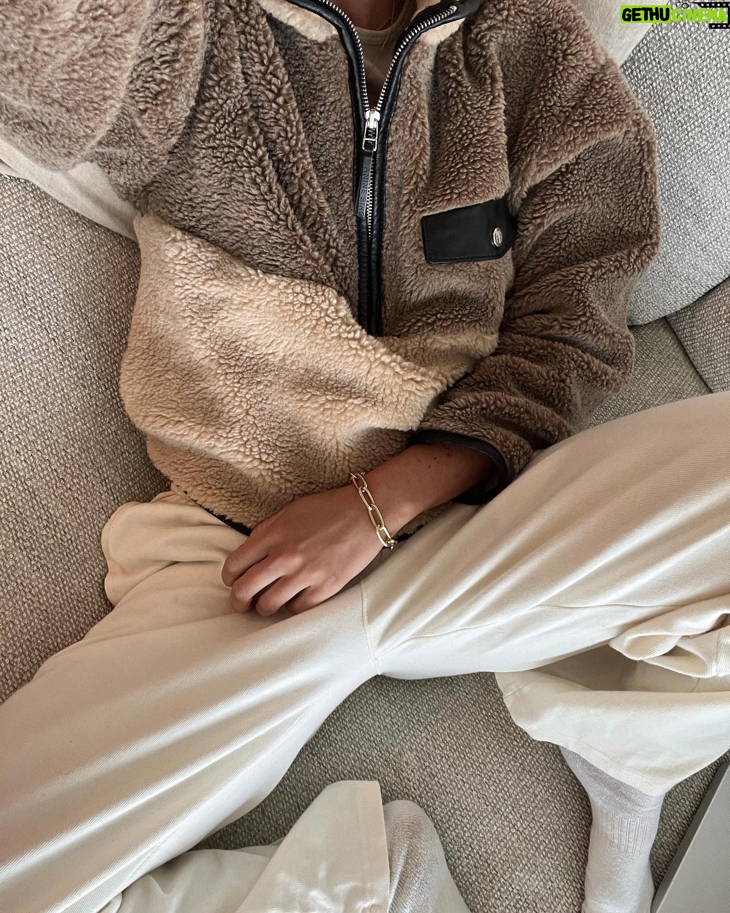 Lauren Luthringshausen Instagram - #nyfw #fashun #pajamas