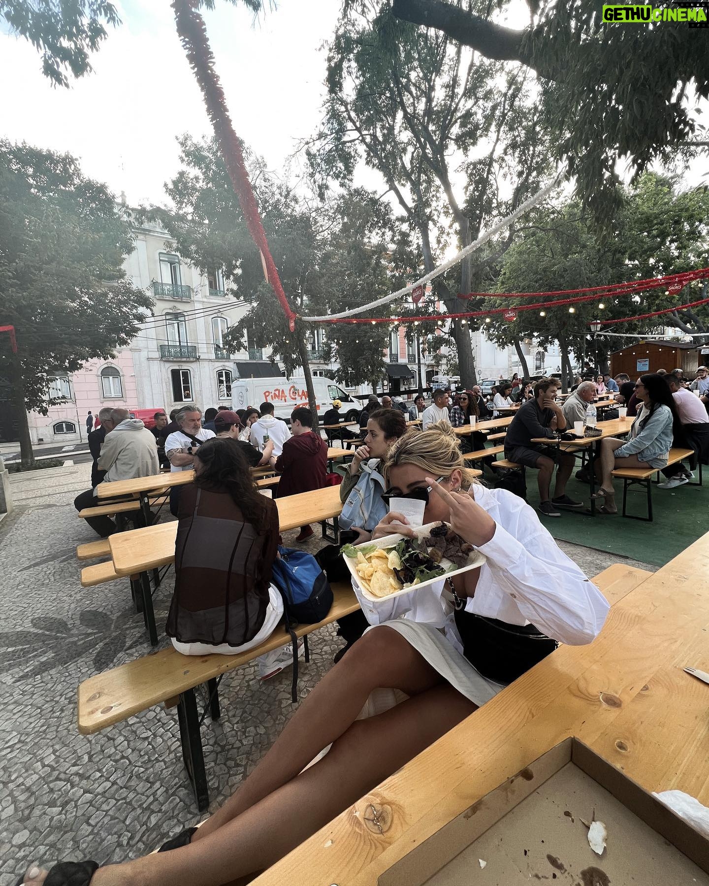 Lauren Luthringshausen Instagram - Portugal 🤌🏼