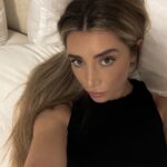 Lauren Luthringshausen Instagram - Lately 🌸❄️🌃🖤🙃