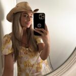 Lauren Luthringshausen Instagram - 🤭🙃