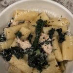 Lauren Luthringshausen Instagram - Gorgeous gorgeous girls love getting their greens through pasta 👩🏼‍🍳🤌🏼 Full recipe if you want to make (it’s sooo good) on my site! LaurenElizabeth.Co 🤍