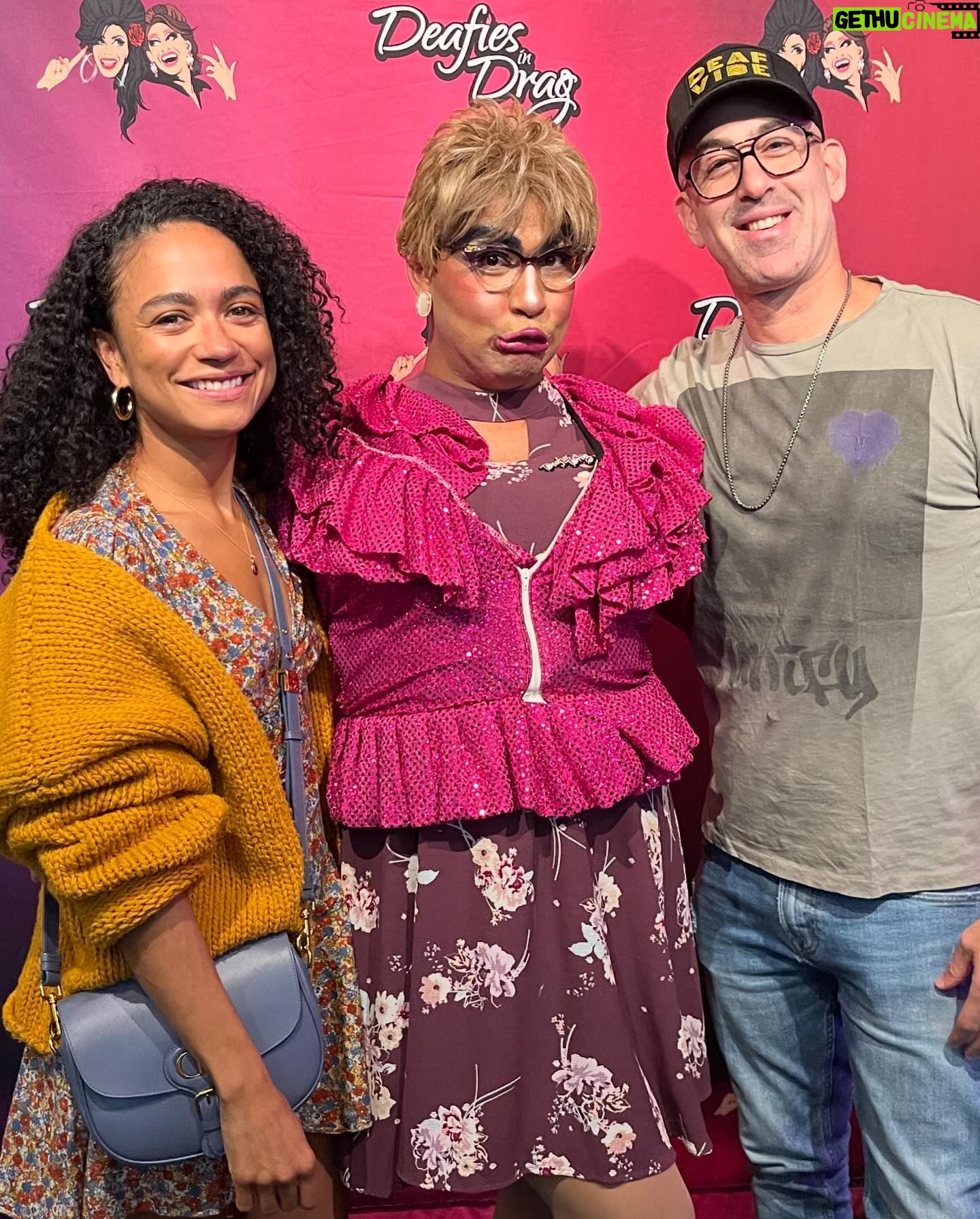 Lauren Ridloff Instagram - Rare date night with the hubs to see the fabulous @deafiesindrag 💃🏽💃🏽💃🏽💃🏽