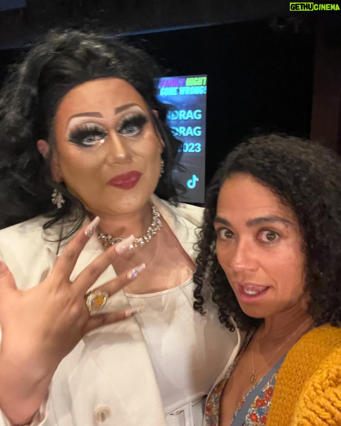 Lauren Ridloff Instagram - Rare date night with the hubs to see the fabulous @deafiesindrag 💃🏽💃🏽💃🏽💃🏽